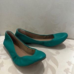 Green ballet flats size 6